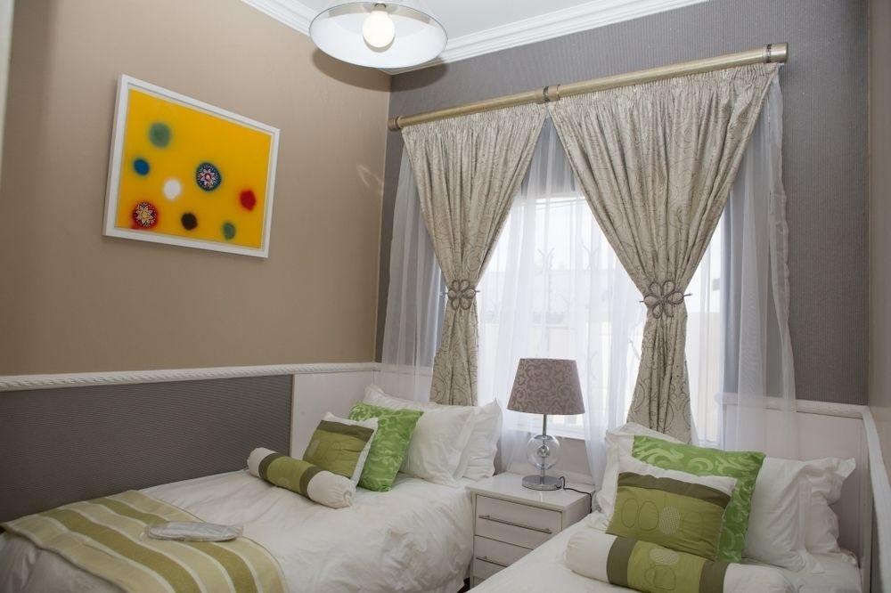 Zazas Guesthouse And Spa Soweto Eksteriør bilde